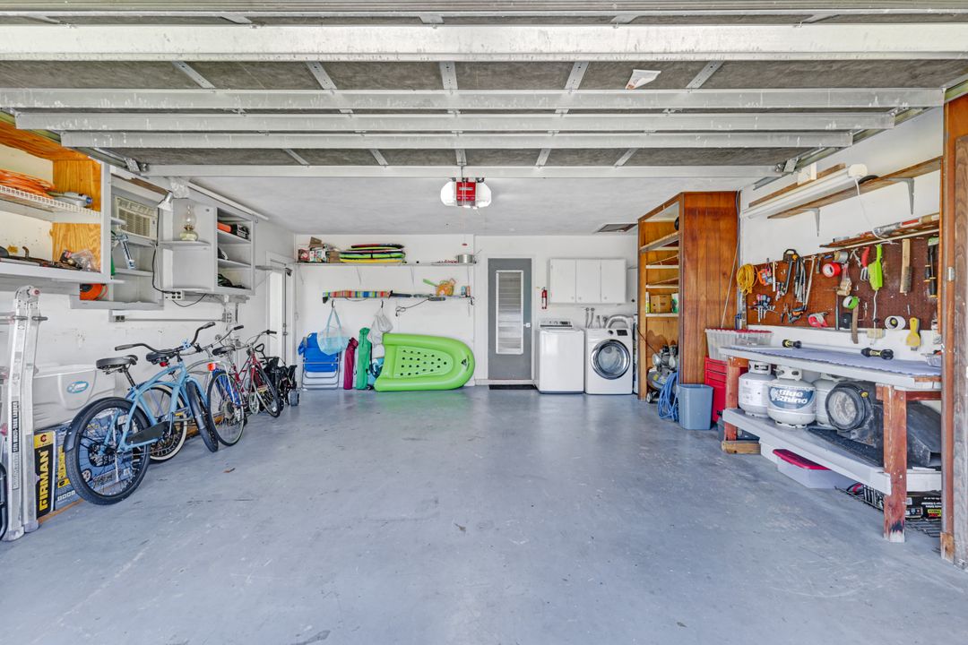 4305 SE 1st Ave, Cape Coral, FL 33904
