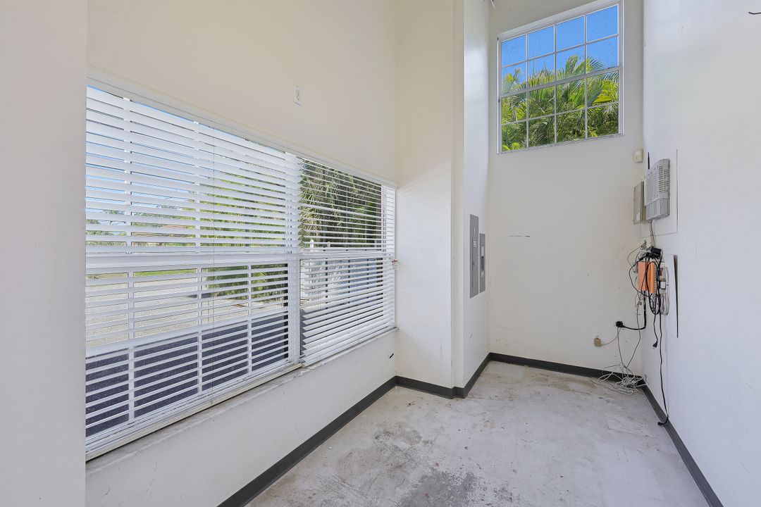 11387 Tamiami Trail E, Naples, FL 34113