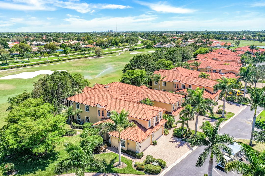 8637 Champions Point #901, Naples, FL 34113