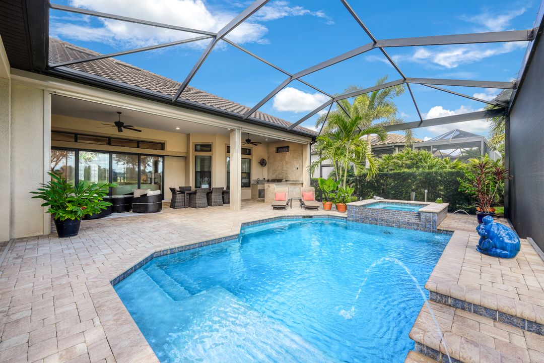 8678 Amour Ct, Naples, FL 34119