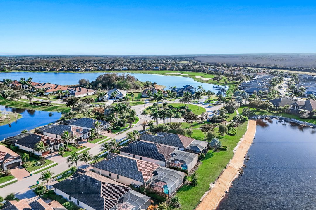 12639 Kinross Ln, Naples, FL 34120