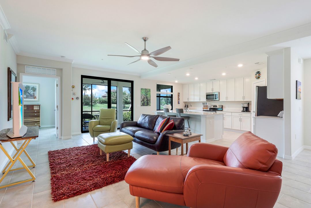 2372 Anguilla Dr #102, Naples, FL 34120