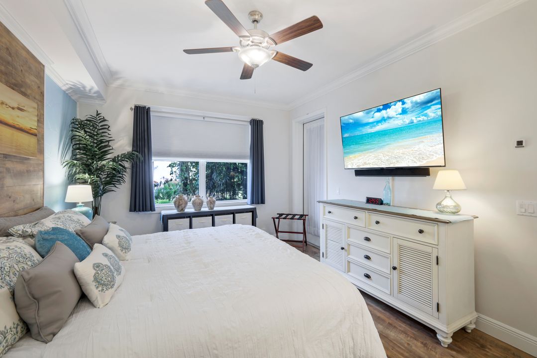 1118 Sweetwater Ln #1301, Naples, FL 34110