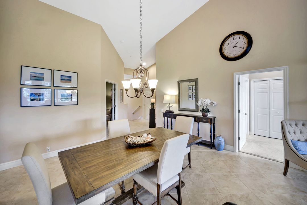 8225 Danbury Blvd #204, Naples, FL 34120