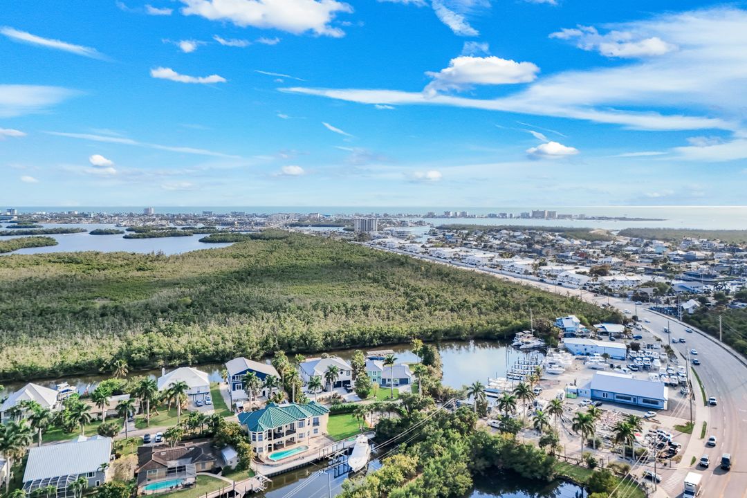 11861 Isle of Palms Dr, Fort Myers Beach, FL 33931