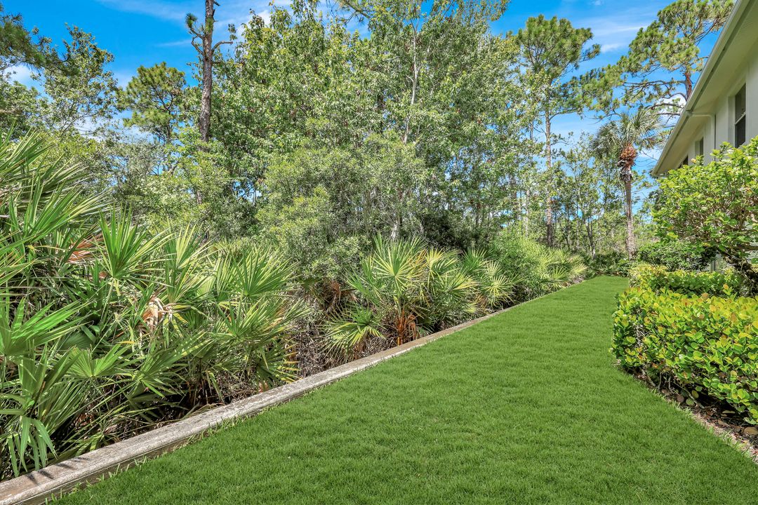 1045 Tarpon Cove Dr #102, Naples, FL 34110