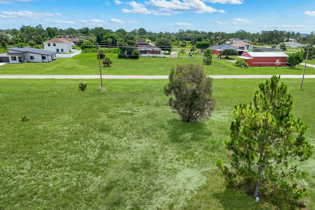922 Columbus Blvd, Lehigh Acres, FL 33974