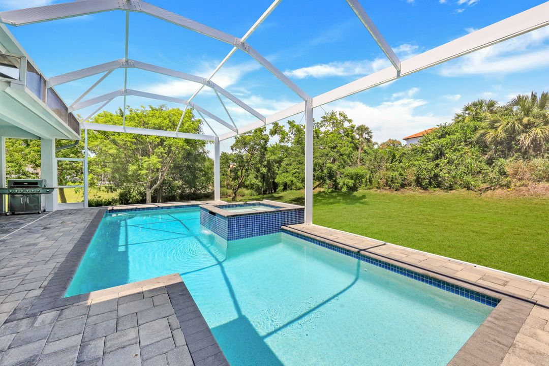 671 S Barfield Dr, Marco Island, FL 34145