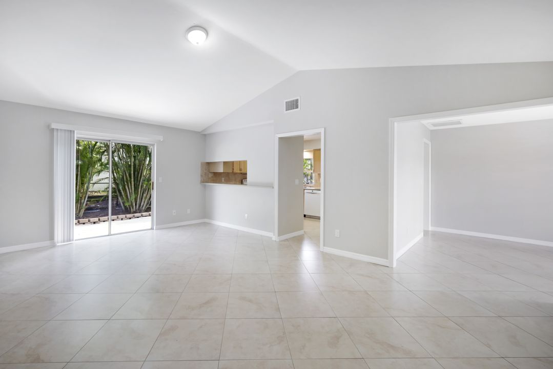8440 Pennsylvania Blvd, Fort Myers, FL 33967