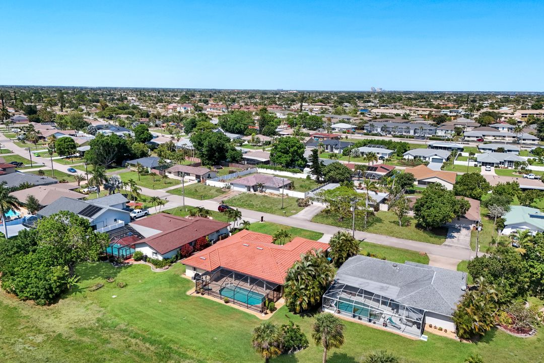 3718 SE 8th Ave, Cape Coral, FL 33904