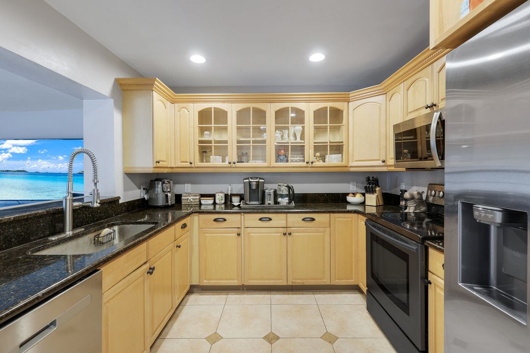 8327 Riviera Ave, Fort Myers, FL 33919