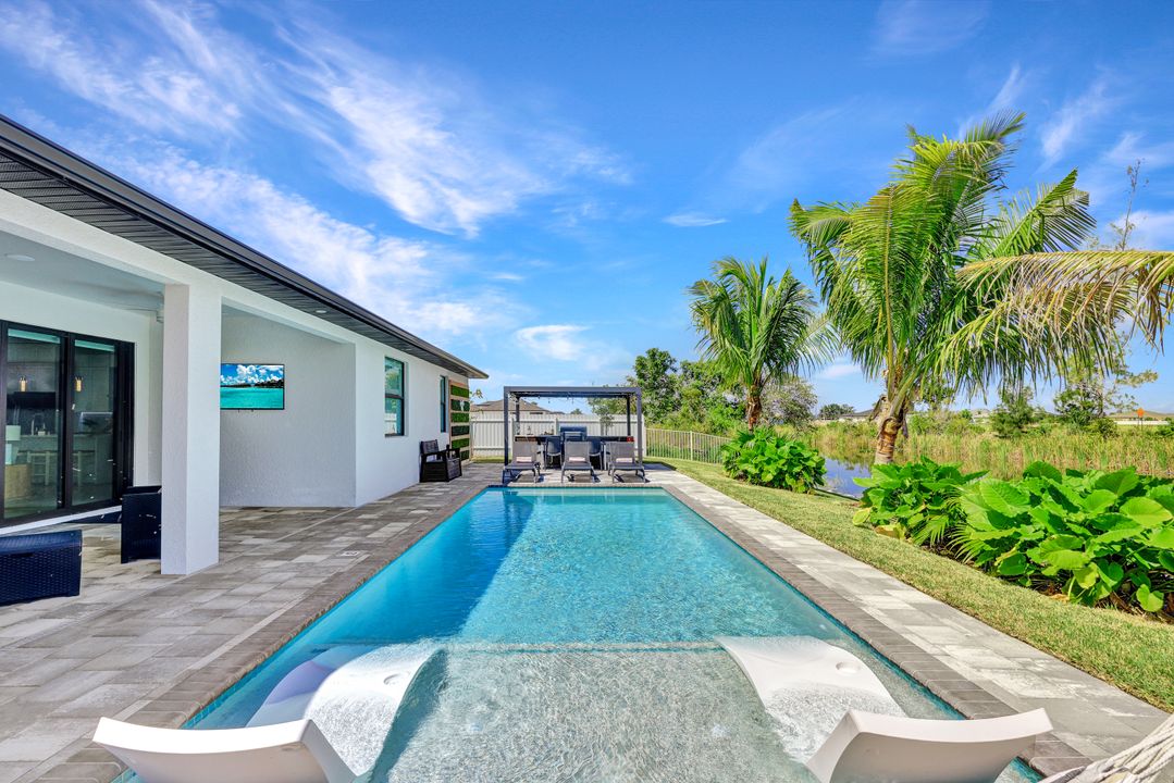 23 NE 8th Terrace, Cape Coral, FL 33909