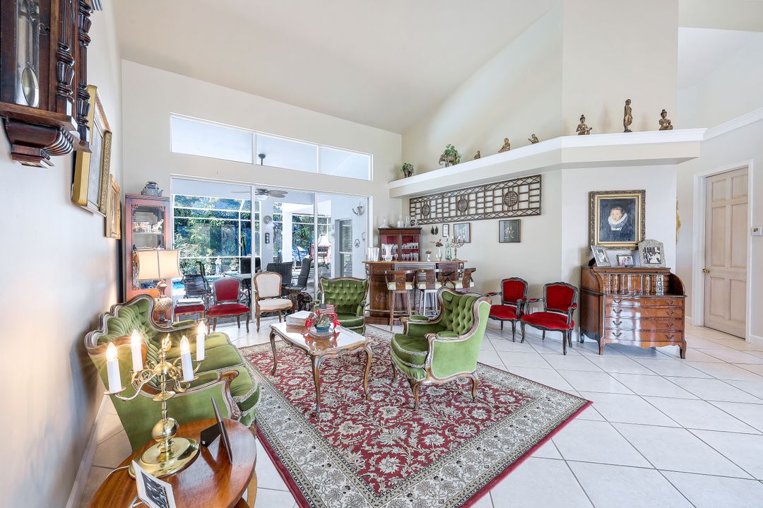 6689 Mill Run Rd, Naples, FL 34109