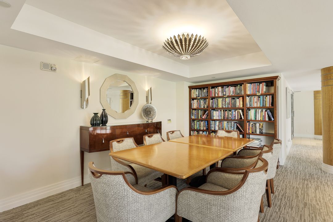 4041 Gulf Shore Blvd N #PH-6, Naples, FL 34103