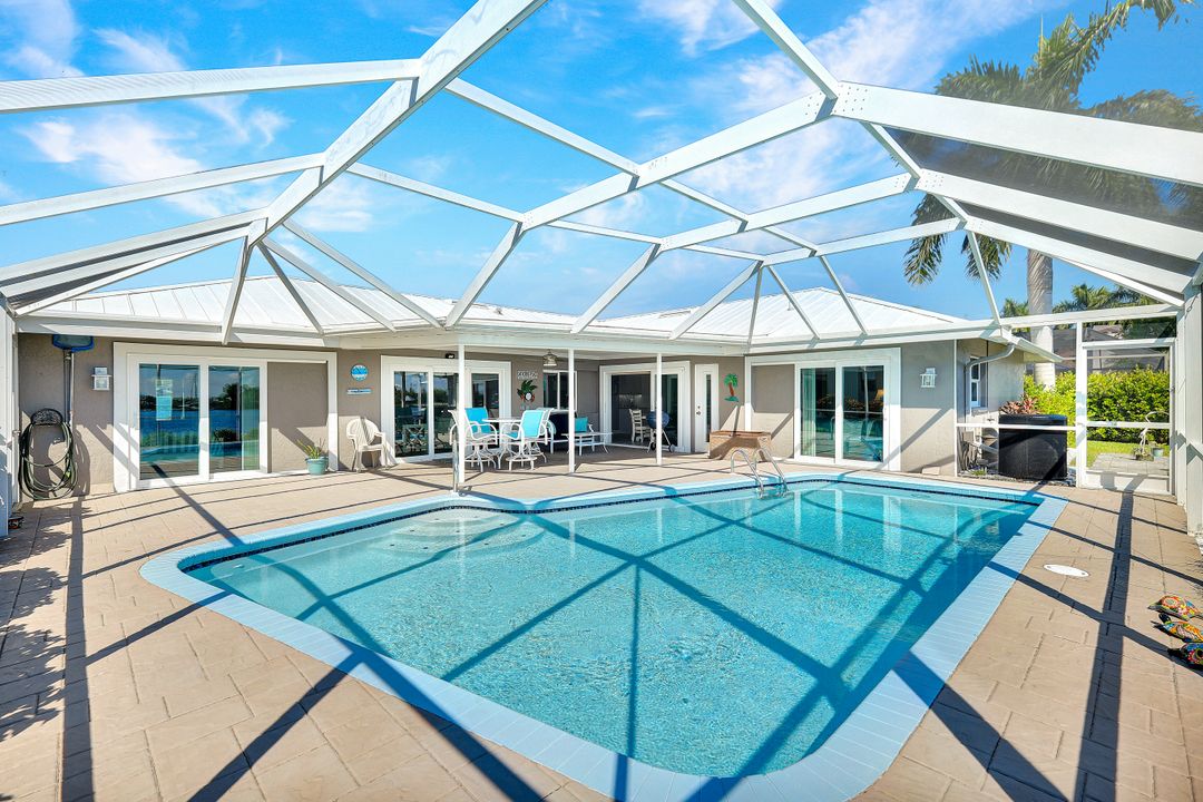 809 SW 2nd Ave, Cape Coral, FL 33991