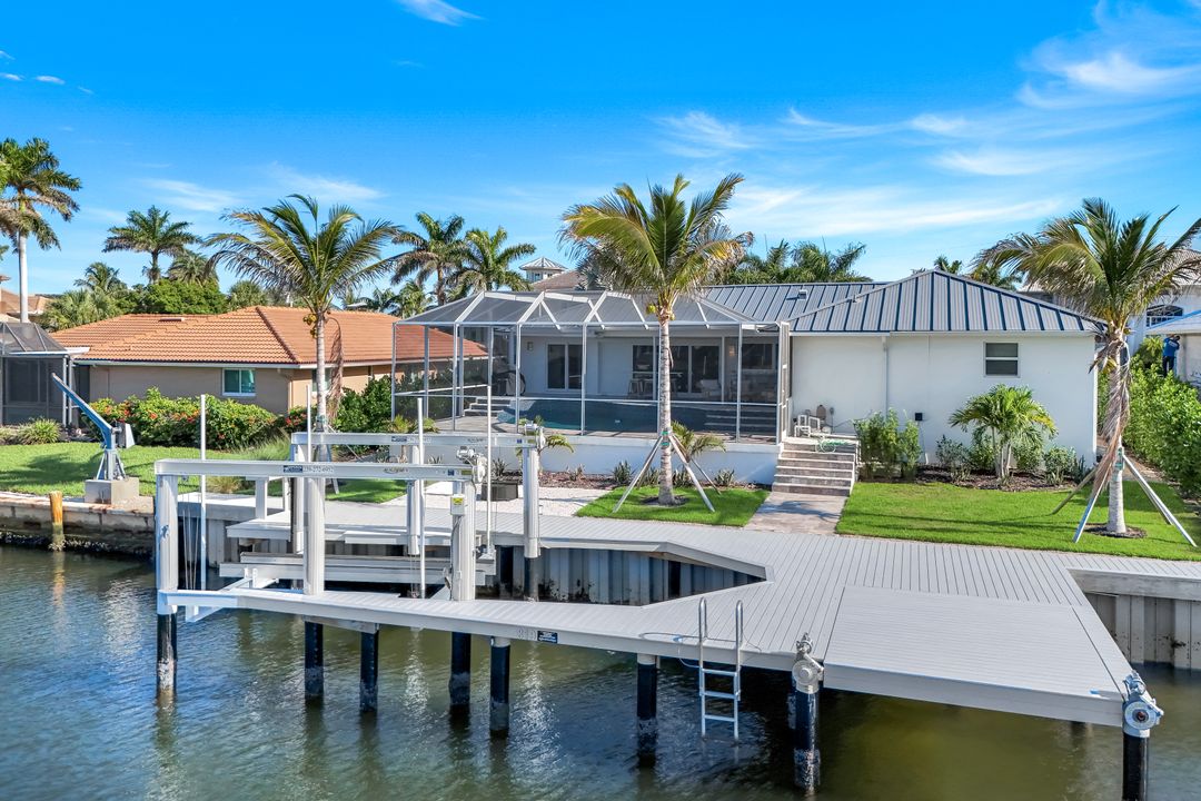 819 Perrine Ct, Marco Island, FL 34145