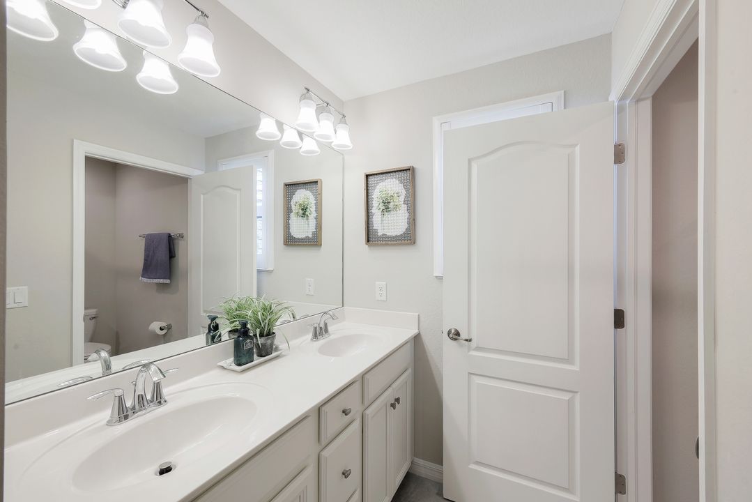 4399 Bismark Wy, Naples, FL 34119