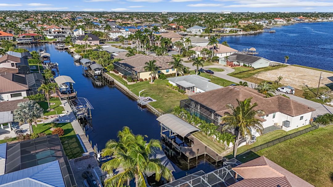 5828 SW 1st Ave, Cape Coral, FL 33914