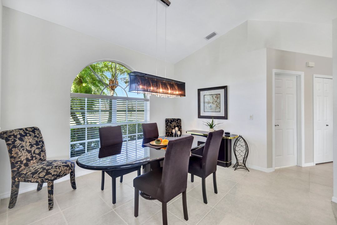 610 Archer Pkwy W, Cape Coral, FL 33904