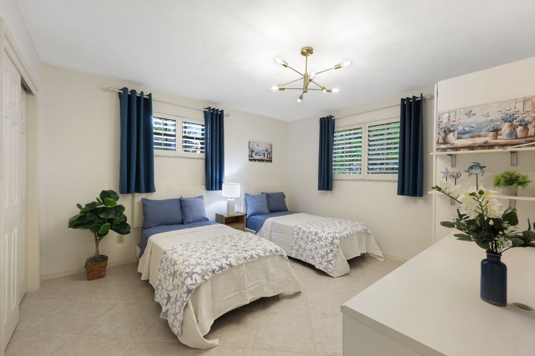 601 97th Ave N, Naples, FL 34108
