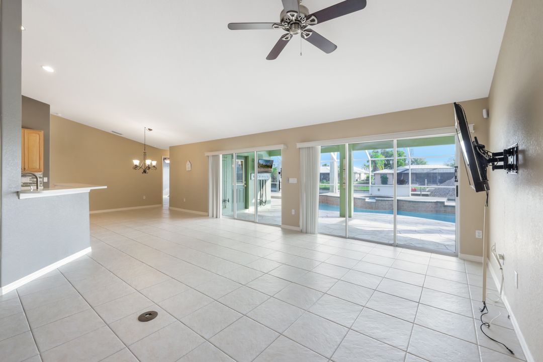 3325 SW 5th Pl, Cape Coral, FL 33914