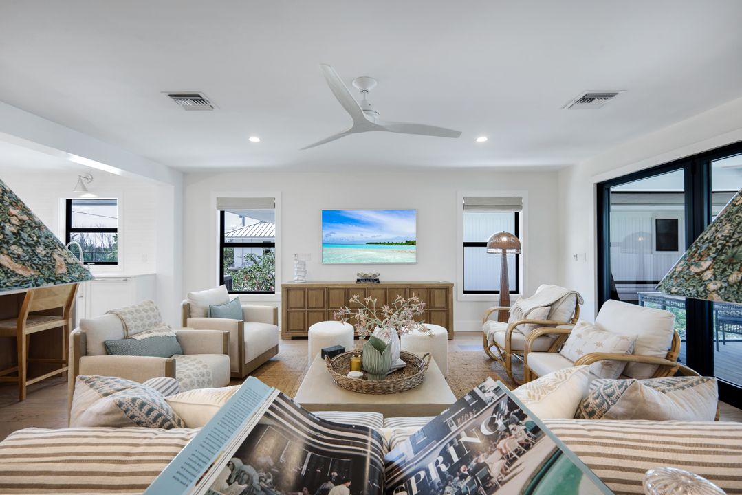 24 Beach Homes, Captiva, FL 33924