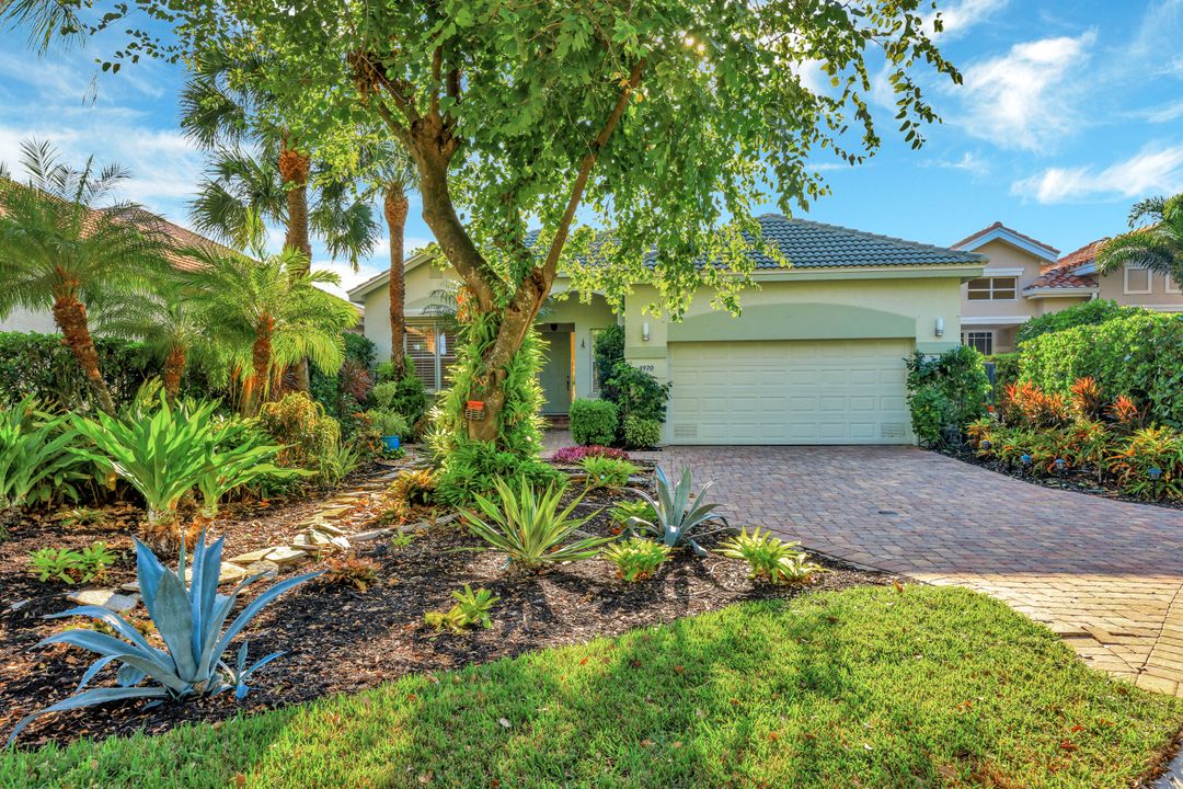 4970 Bollard Ct, Naples, FL 34112