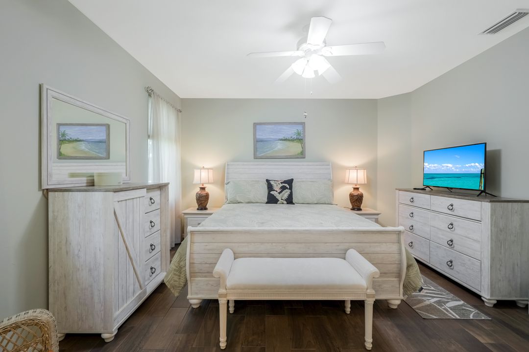 1320 Charleston Square Dr #101, Naples, FL 34110