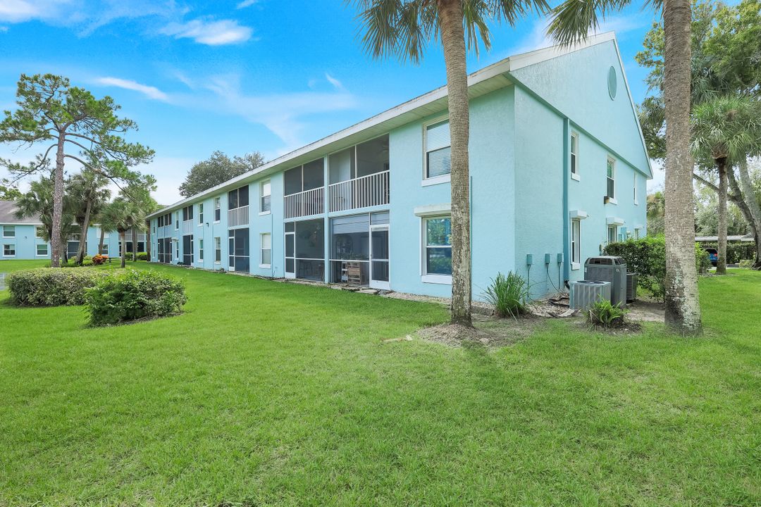 121 Wading Bird Cir #B-103, Naples, FL 34110