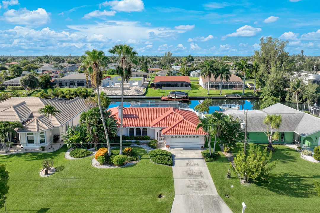 212 Kamal Pkwy, Cape Coral, FL 33904