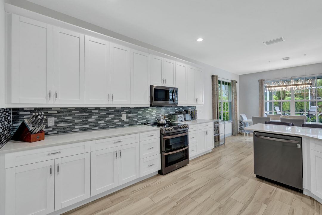 20001 Seadale Ct, Estero, FL 33928