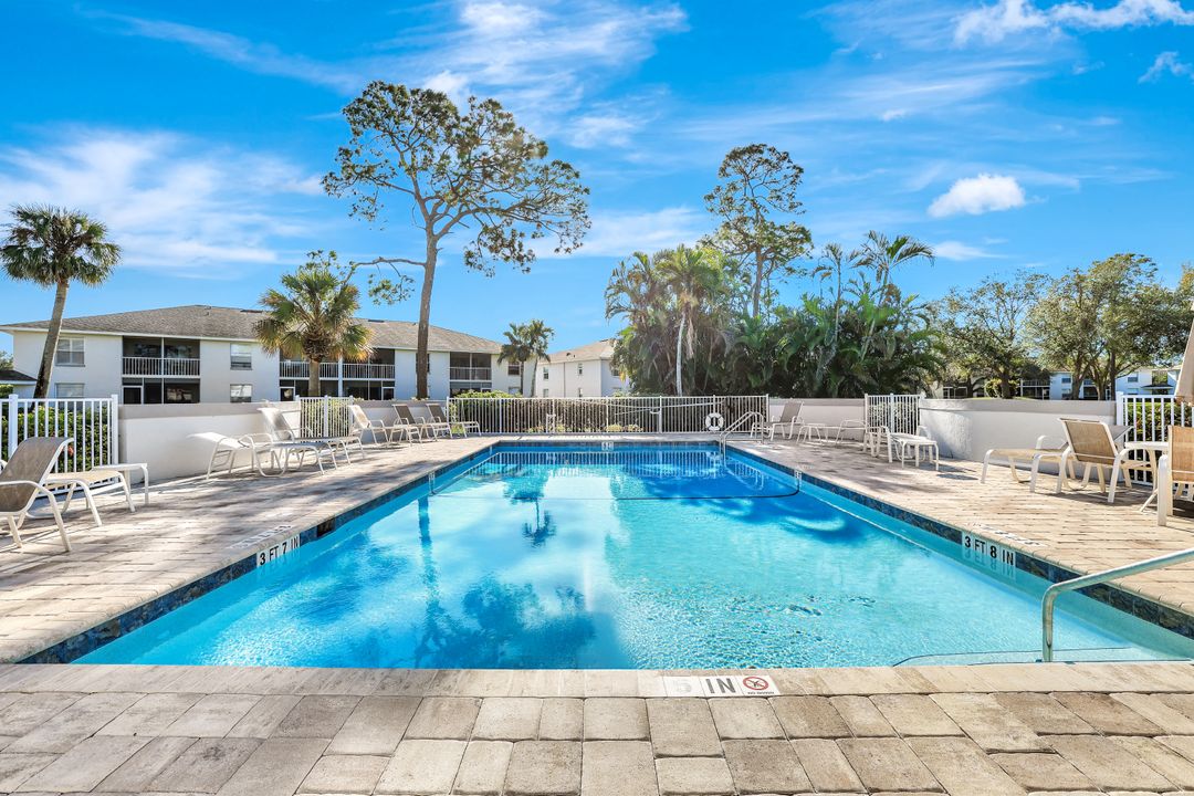 1336 Churchill Cir #K202, Naples, FL 34116