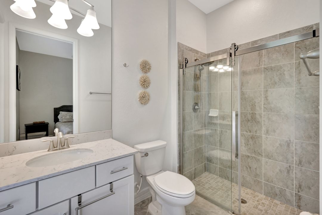 2102 Antigua Ln, Naples, FL 34120
