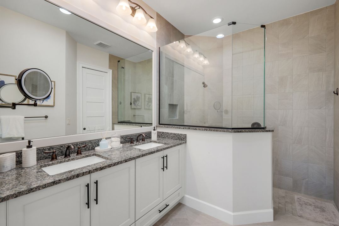 6847 Saona CT, Naples, FL 34113