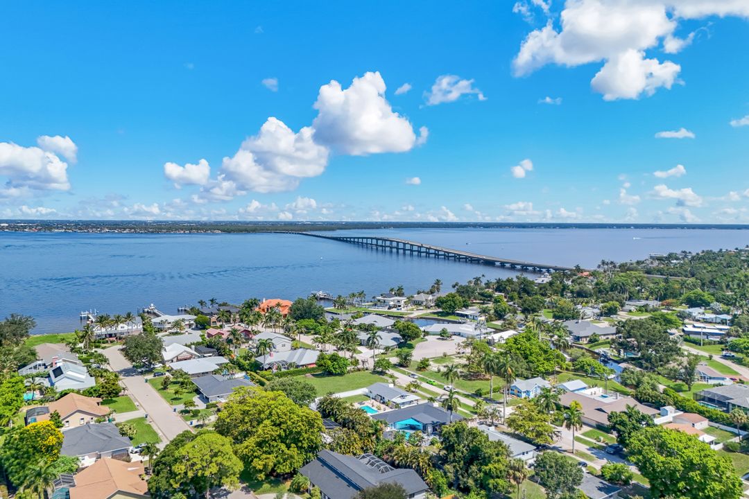 8327 Riviera Ave, Fort Myers, FL 33919