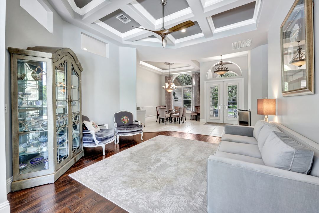 9833 Clear Lake Cir, Naples, FL 34109
