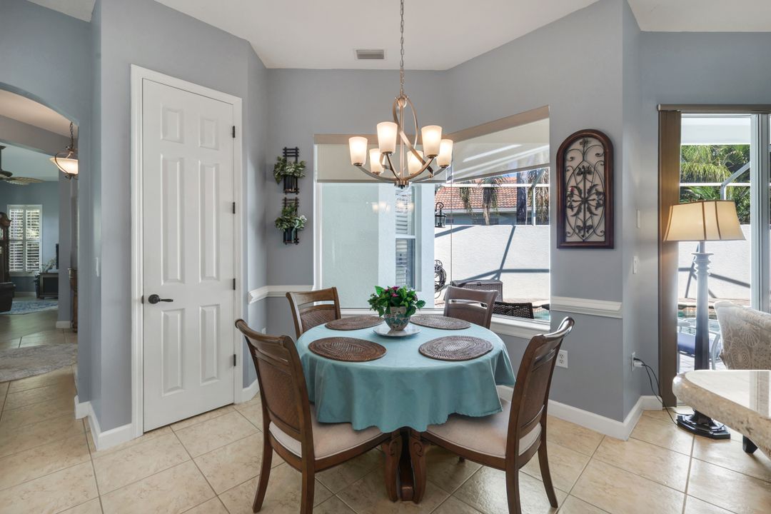3232 Sundance Cir, Naples, FL 34109