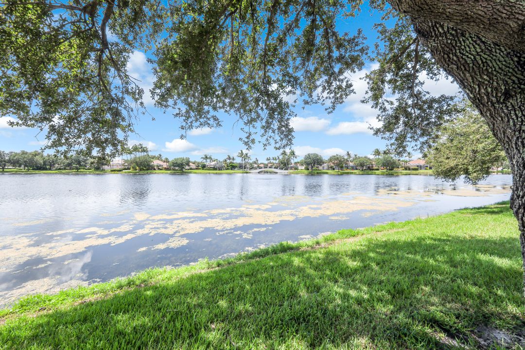 3794 Whidbey Way, Naples, FL 34119
