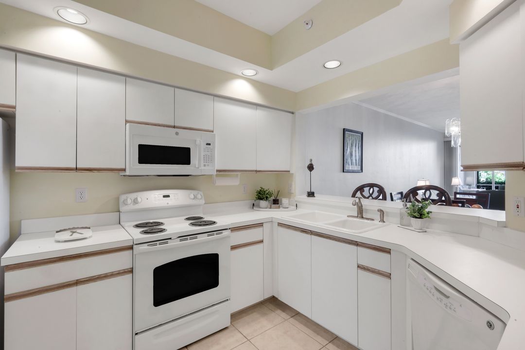 4110 Sawgrass Point Dr #104, Bonita Springs, FL 34134
