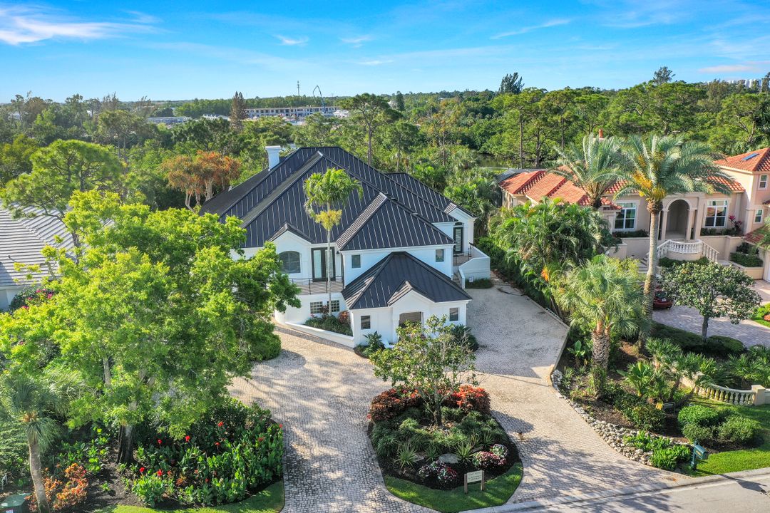 27820 Riverwalk Way, Bonita Springs, FL 34134