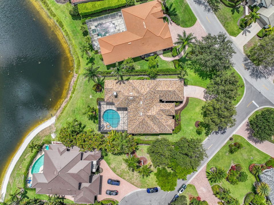 11819 Warbler Ct, Naples, FL 34119