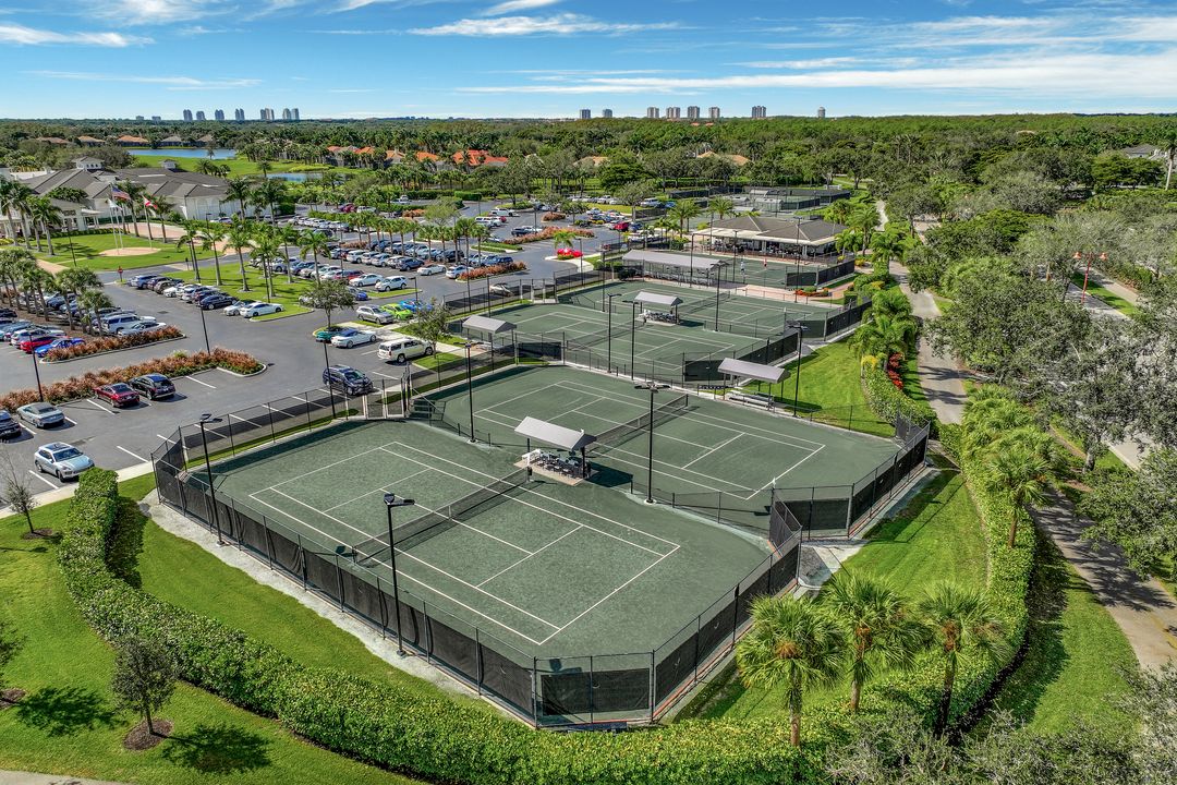 23045 Tree Crest Ct, Estero, FL 34135