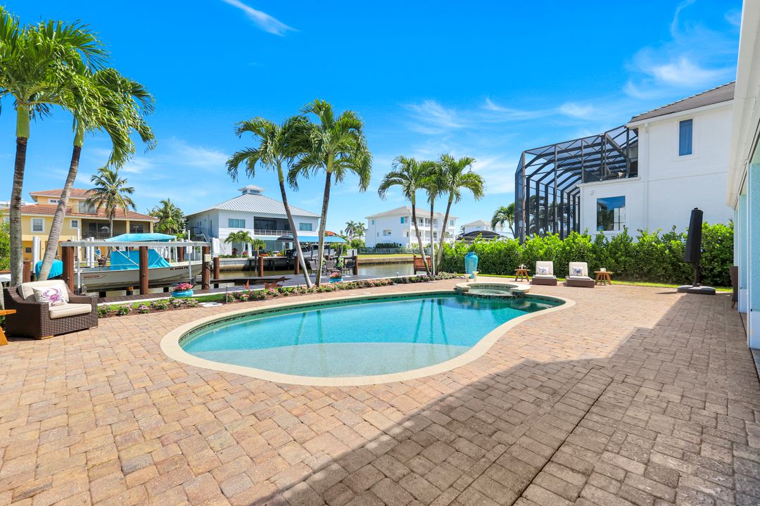 273 Egret Ave, Naples, FL 34108