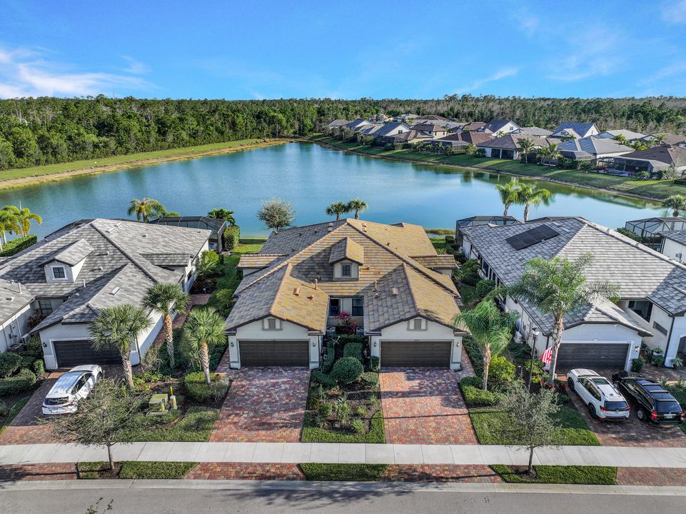 7790 Jacaranda Ln, Naples, FL 34114