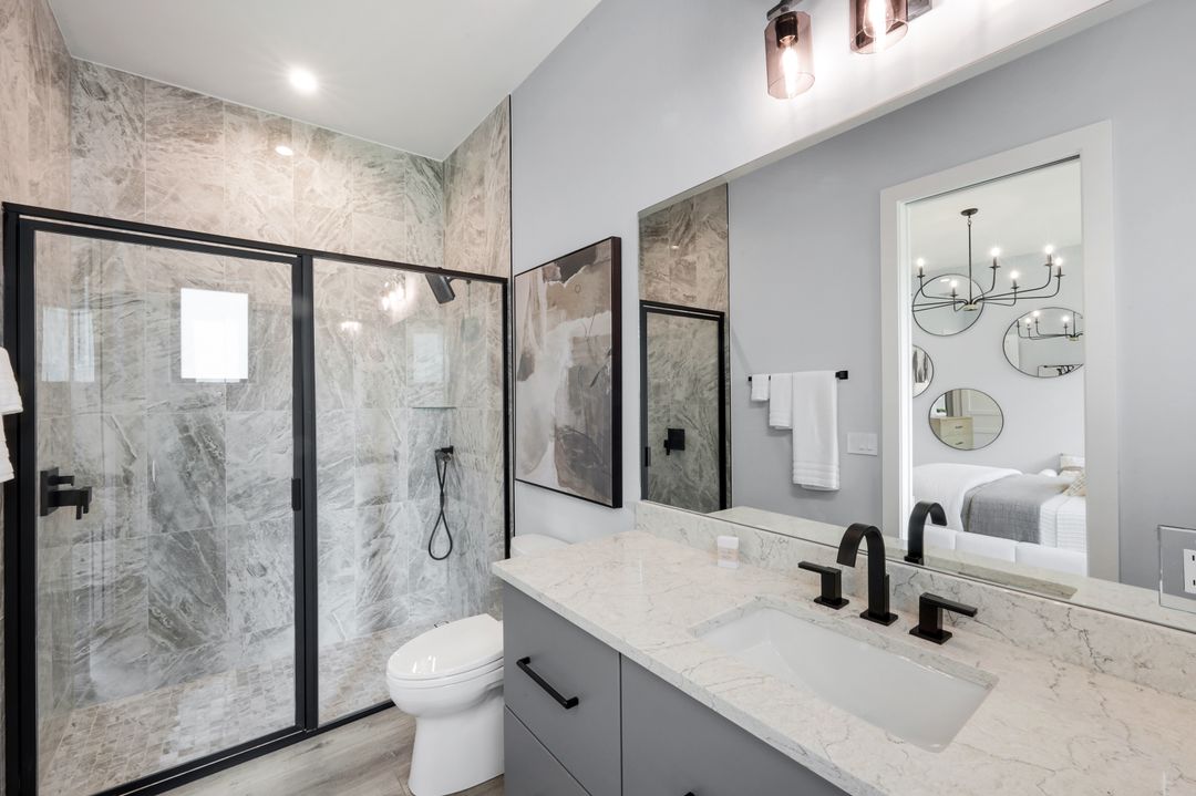 933 11th St SW, Naples, FL 34117
