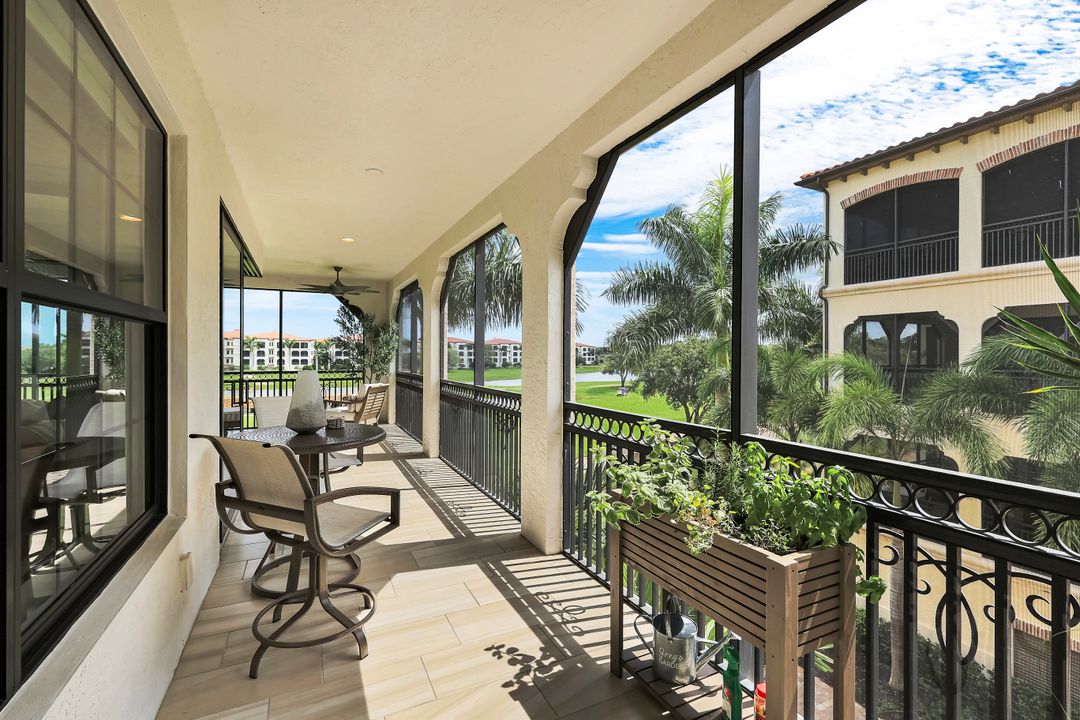 16391 Viansa Wy #202, Naples, FL 34110