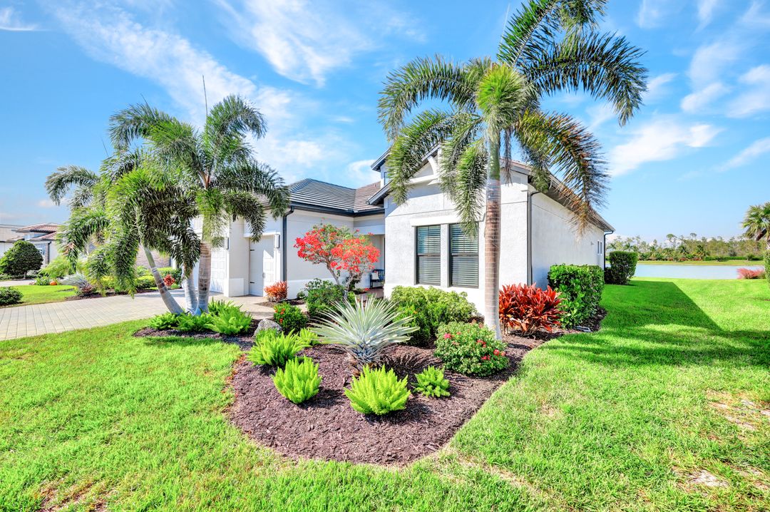 19184 Aqua Shore Dr, Fort Myers, FL 33913
