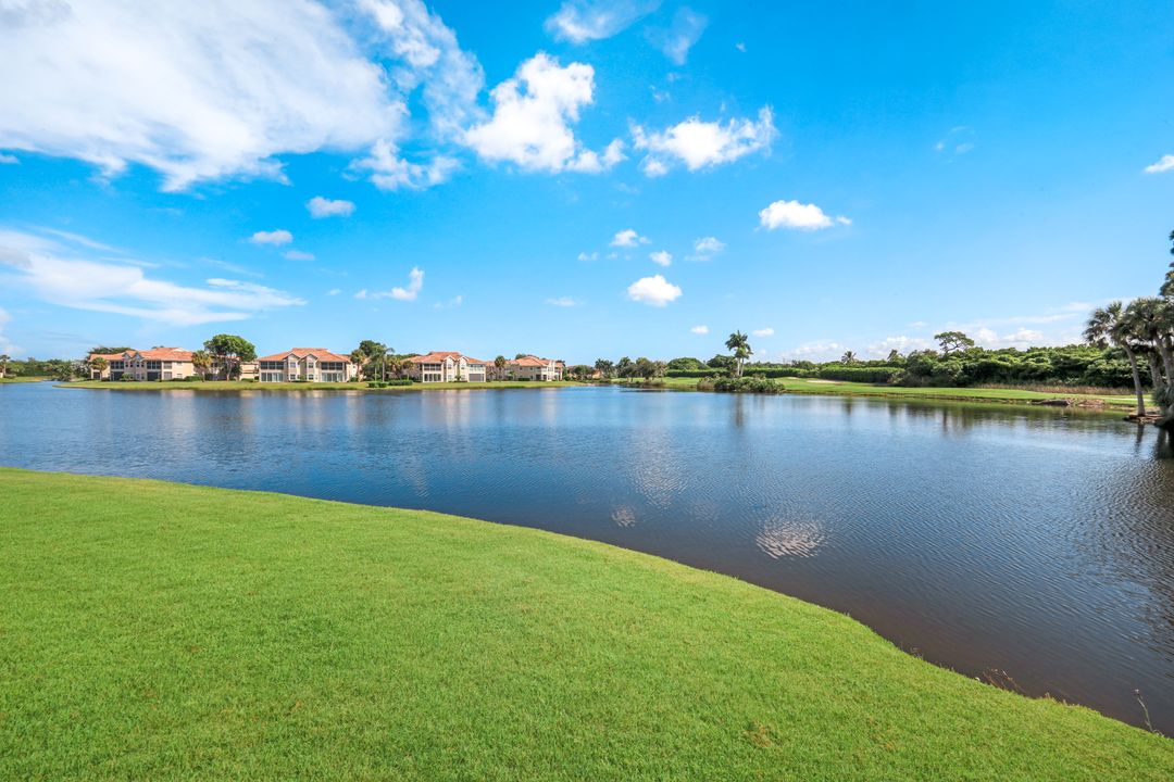 2153 Paget Cir, Naples, FL 34112