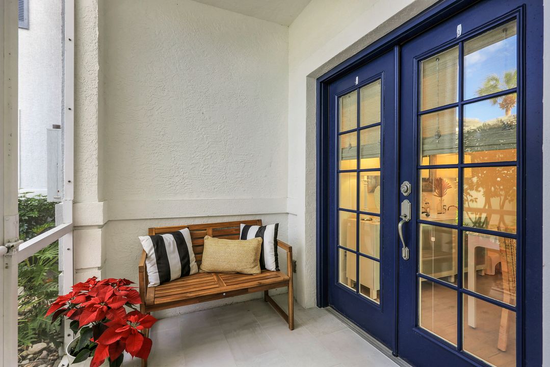 7108 Barrington Cir #2-102, Naples, FL 34108