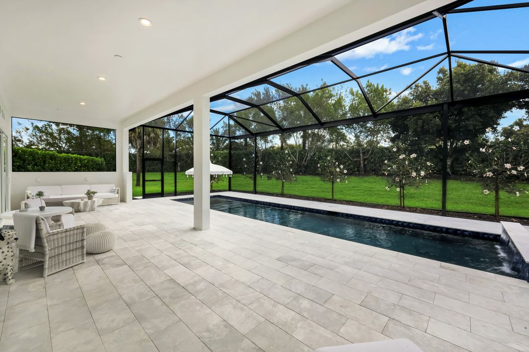 14574 Regatta Ln, Naples, FL 34114